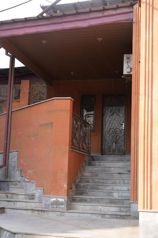 Ivan House Apartment เยเรวาน ภายนอก รูปภาพ